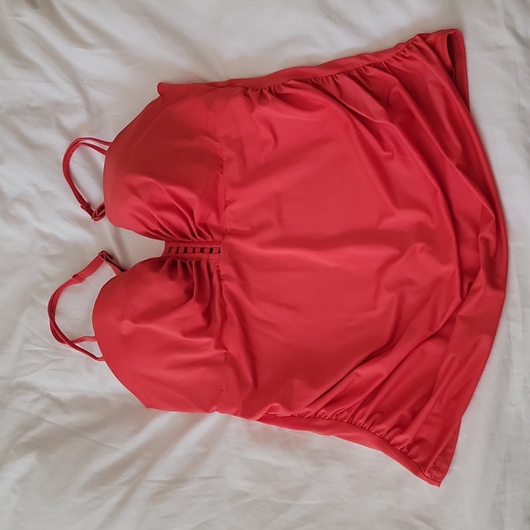 Tankini Set - Picture 2 of 8